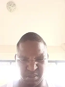 Snapshot of Thabo1004 chatting on 09/29/25, 08:52 Thabo1004 online show from 09/29/25, 08:52