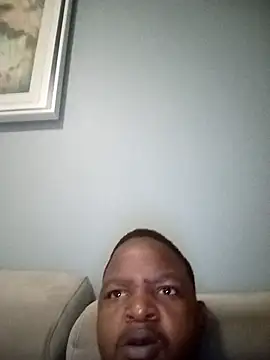 Snapshot of Thabo1004 chatting on 10/06/25, 08:17 Thabo1004 online show from 10/06/25, 08:17