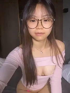 Snapshot of xiaoyu-777 chatting on 04/13/26, 05:24 xiaoyu-777 online show from 04/13/26, 05:24