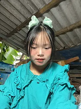 Snapshot of AdamLazis chatting on 11/09/25, 12:31 AdamLazis online show from 11/09/25, 12:31