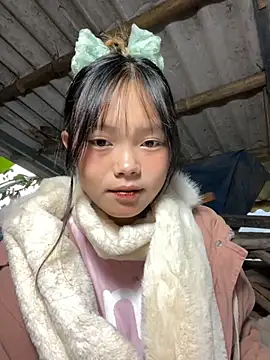 Snapshot of AdamLazis chatting on 11/13/25, 12:42 AdamLazis online show from 11/13/25, 12:42