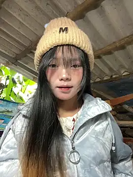 Snapshot of AdamLazis chatting on 11/27/25, 12:35 AdamLazis online show from 11/27/25, 12:35