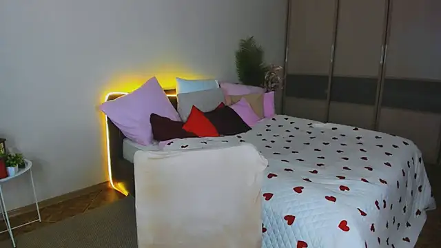 ChristinaConteeree online show from 05/01/26, 07:29