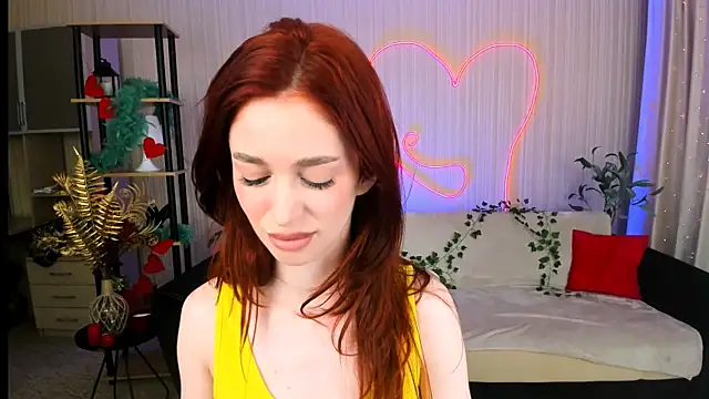 ChristinaConteeree online show from 06/12/26, 07:13