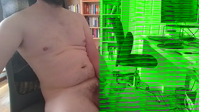 Snapshot of Magnir87 chatting on 12/15/25, 02:05 Magnir87 online show from 12/15/25, 02:05