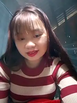 Snapshot of PhayPhay123 chatting on 09/13/25, 11:15 PhayPhay123 online show from 09/13/25, 11:15