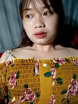 Snapshot of PhayPhay123 chatting on 09/15/25, 01:22 PhayPhay123 online show from 09/15/25, 01:22