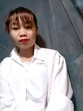 Snapshot of PhayPhay123 chatting on 10/14/25, 10:21 PhayPhay123 online show from 10/14/25, 10:21