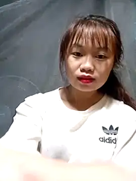 Snapshot of PhayPhay123 chatting on 10/16/25, 08:43 PhayPhay123 online show from 10/16/25, 08:43