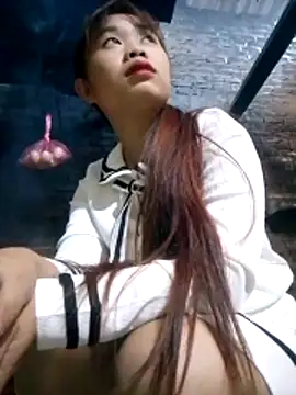 Snapshot of PhayPhay123 chatting on 10/19/25, 12:11 PhayPhay123 online show from 10/19/25, 12:11