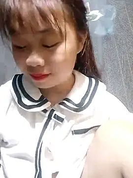 Snapshot of PhayPhay123 chatting on 10/20/25, 02:17 PhayPhay123 online show from 10/20/25, 02:17