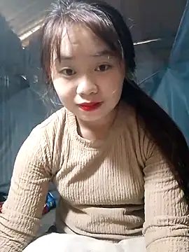 Snapshot of PhayPhay123 chatting on 10/21/25, 07:42 PhayPhay123 online show from 10/21/25, 07:42