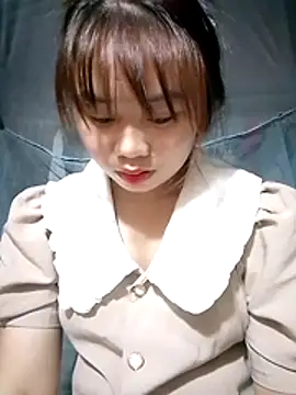 Snapshot of PhayPhay123 chatting on 10/29/25, 01:02 PhayPhay123 online show from 10/29/25, 01:02