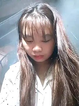 Snapshot of PhayPhay123 chatting on 10/31/25, 02:29 PhayPhay123 online show from 10/31/25, 02:29