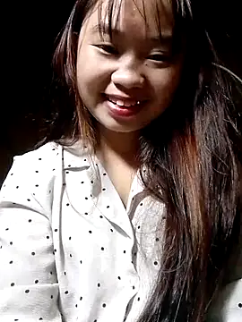 Snapshot of PhayPhay123 chatting on 11/18/25, 12:31 PhayPhay123 online show from 11/18/25, 12:31