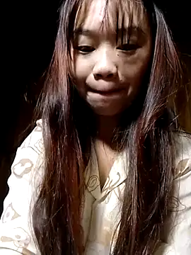 Snapshot of PhayPhay123 chatting on 11/19/25, 10:43 PhayPhay123 online show from 11/19/25, 10:43