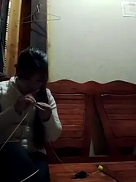 Snapshot of PhayPhay123 chatting on 12/17/25, 01:28 PhayPhay123 online show from 12/17/25, 01:28