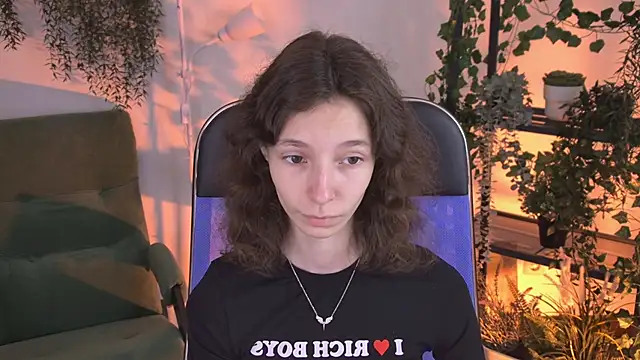 EmmanuellBrown online show from 06/04/26, 07:03
