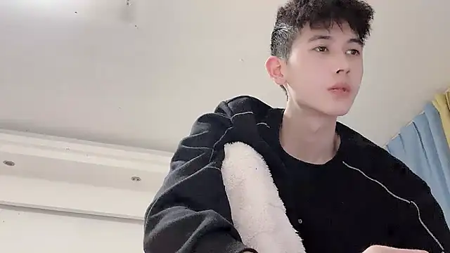 Snapshot of xiaojie2563 chatting on 03/16/26, 03:38 xiaojie2563 online show from 03/16/26, 03:38