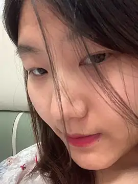 Snapshot of mmm6660 chatting on 12/03/25, 01:42 mmm6660 online show from 12/03/25, 01:42