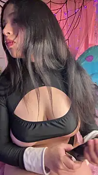 emma fiore4  online show from 10/21/25, 02:18