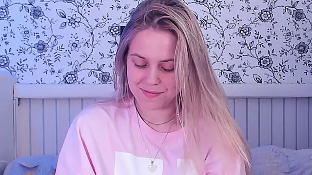 AngelAnty online show from 06/04/26, 04:13