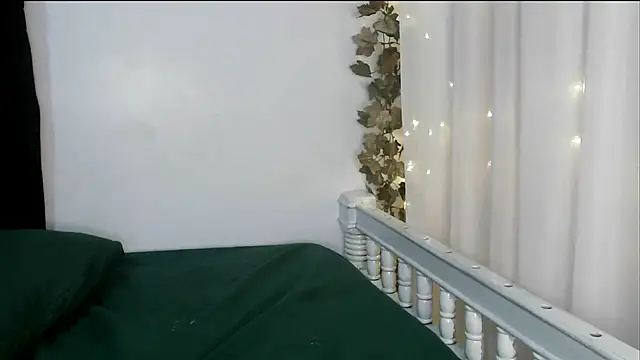 angelainparis28 online show from 09/27/25, 06:29