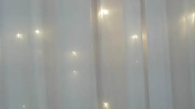 angelainparis28 online show from 10/15/25, 06:02