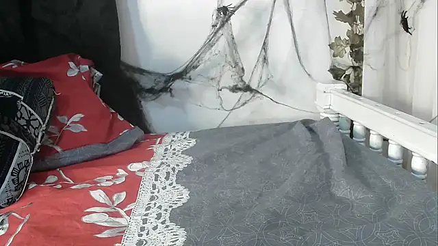 angelainparis28 online show from 10/24/25, 01:03