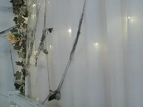 angelainparis28 online show from 10/27/25, 06:06