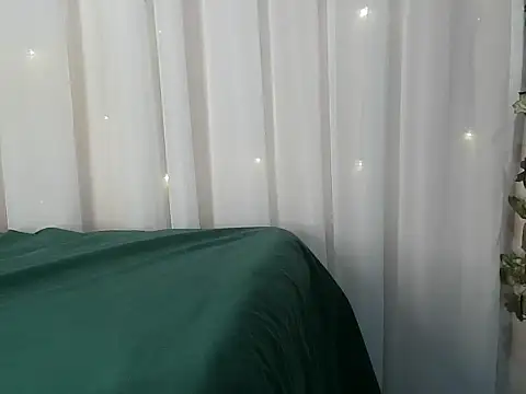 angelainparis28 online show from 12/04/25, 05:06