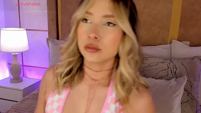 GretaVelvet online show from 08/04/26, 07:27