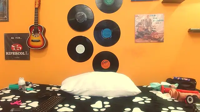 meisevil77 online show from 09/26/25, 02:26