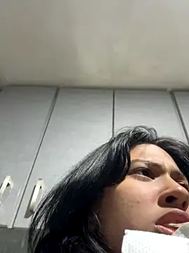 Snapshot of lynn9000 chatting on 10/04/25, 06:55 lynn9000 online show from 10/04/25, 06:55