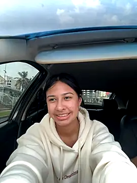 Snapshot of lynn9000 chatting on 10/20/25, 07:25 lynn9000 online show from 10/20/25, 07:25