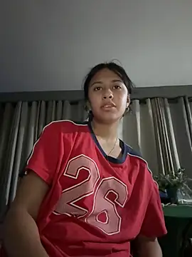 Snapshot of lynn9000 chatting on 10/26/25, 05:24 lynn9000 online show from 10/26/25, 05:24