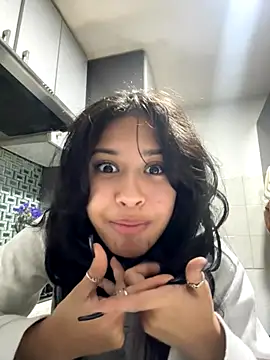 Snapshot of lynn9000 chatting on 11/21/25, 07:07 lynn9000 online show from 11/21/25, 07:07