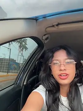 Snapshot of lynn9000 chatting on 11/28/25, 05:59 lynn9000 online show from 11/28/25, 05:59