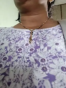 Snapshot of Monika_Telugu_Girl chatting on 11/07/25, 08:47 Monika Telugu Girl online show from 11/07/25, 08:47