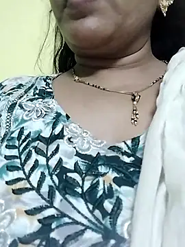 Snapshot of Monika_Telugu_Girl chatting on 11/21/25, 04:16 Monika Telugu Girl online show from 11/21/25, 04:16