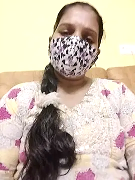 Snapshot of Monika_Telugu_Girl chatting on 12/14/25, 09:08 Monika Telugu Girl online show from 12/14/25, 09:08