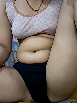 hiddennisha online show from 05/05/26, 01:46