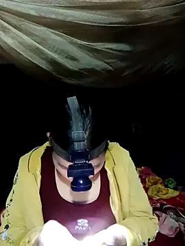 Snapshot of cicnci chatting on 11/05/25, 01:44 cicnci online show from 11/05/25, 01:44