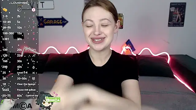 Snapshot of AmourLily chatting on 06/24/26, 11:53 AmourLily online show from 06/24/26, 11:53