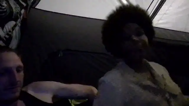 Snapshot of BIGxRED chatting on 10/29/25, 04:04 BIGxRED online show from 10/29/25, 04:04