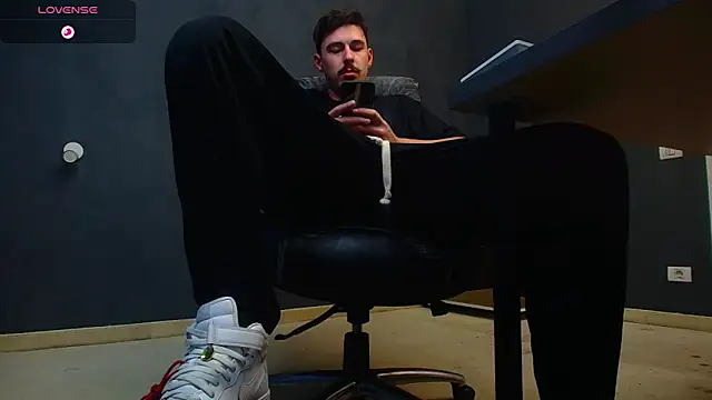 EnzoRace online show from 10/29/25, 05:53