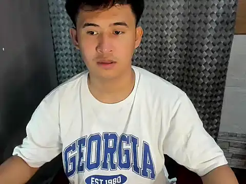 Snapshot of Adim-pinoy146 chatting on 05/12/26, 08:44 Adim-pinoy146 online show from 05/12/26, 08:44