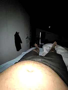 Snapshot of giova17cm chatting on 10/01/25, 12:44 giova17cm online show from 10/01/25, 12:44