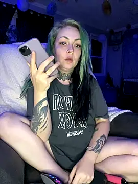 ninabobina666 online show from 10/09/25, 08:34