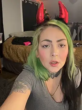 ninabobina666 online show from 10/28/25, 10:56